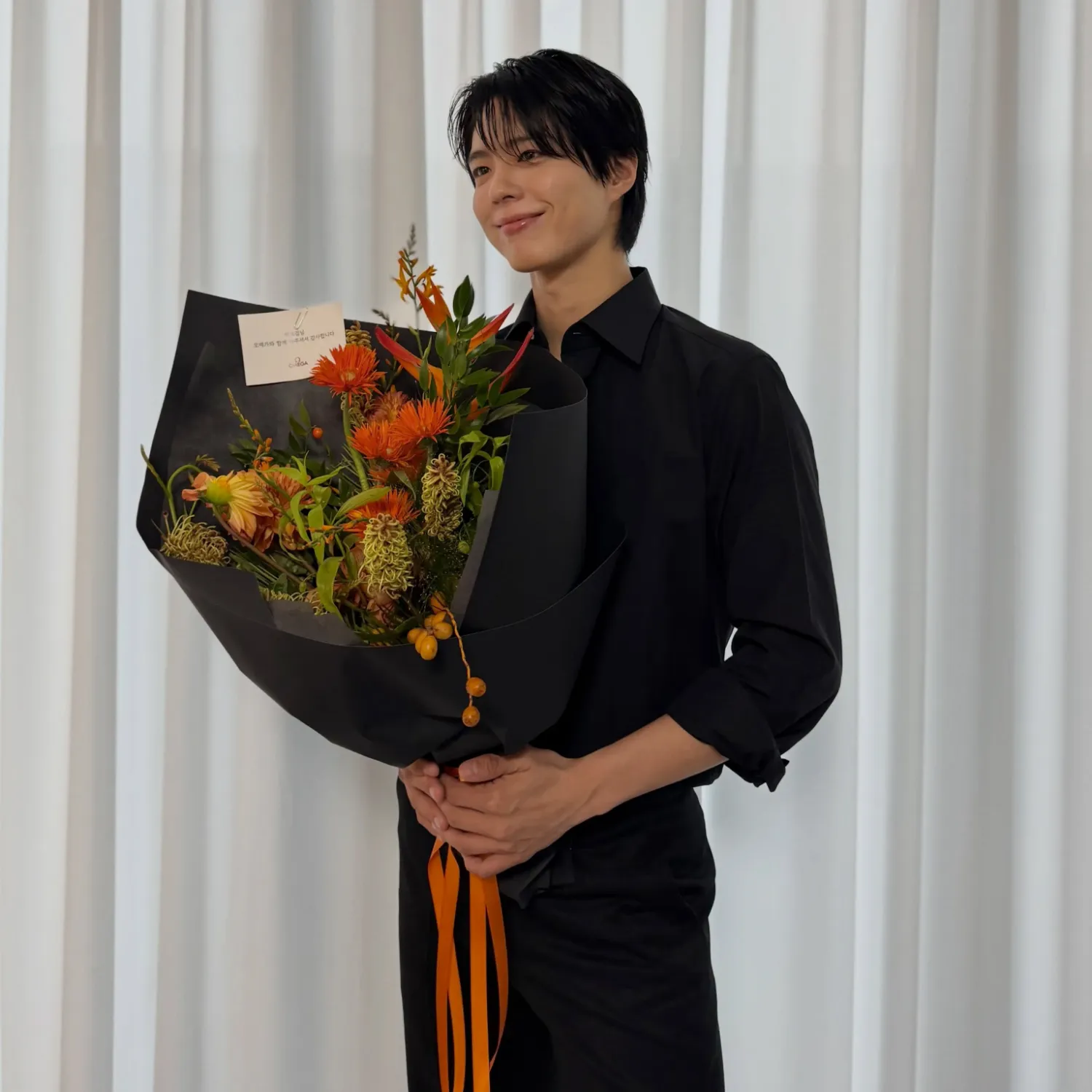 Behind-the-scenes cut of Park Bogum