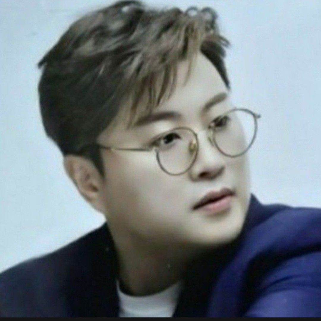 キム・ホジュンのビハインドカット