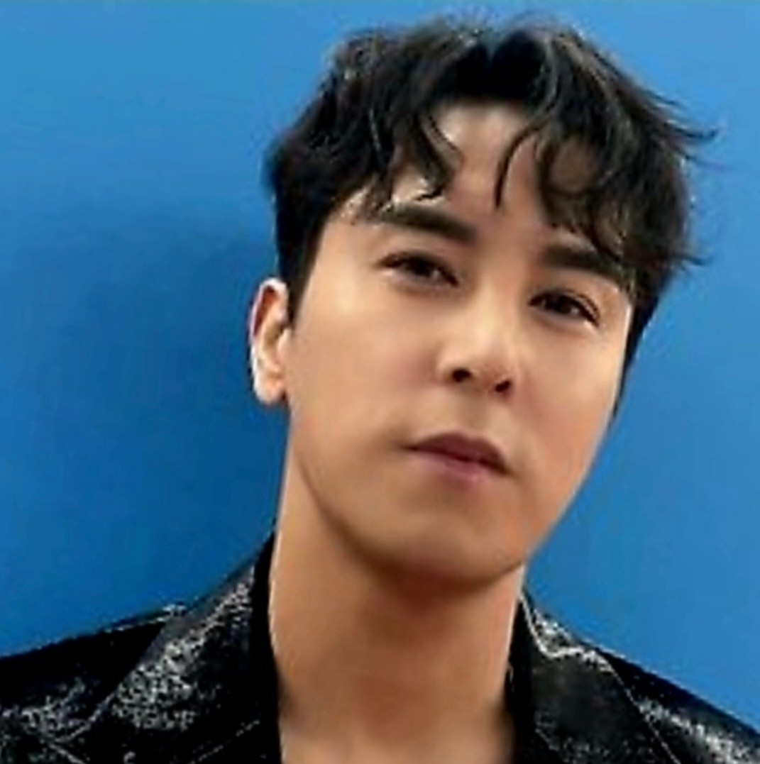 チャン・ミンホの最近の活動ショット