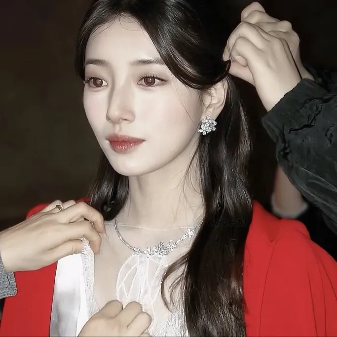 Latest photo of Bae Suzy