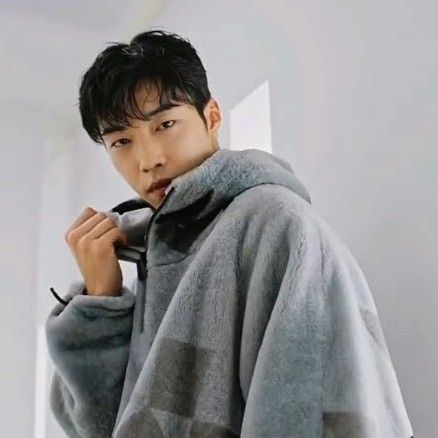 A moment captured by a fan of Woo Dohwan