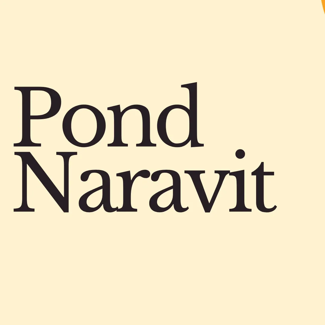 A moment captured by a fan of Pond Naravit Lertratkosum