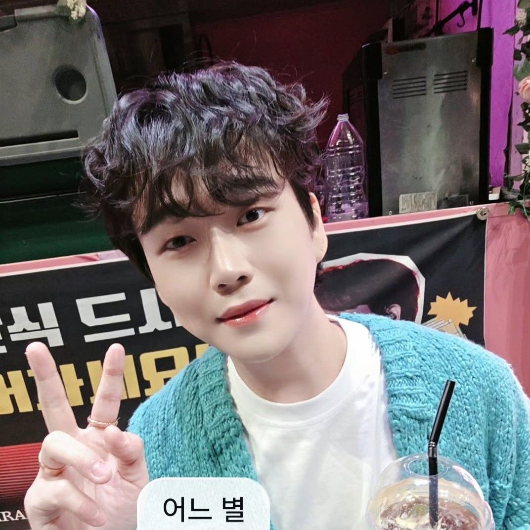 Latest photo of Hwang Youngwoong