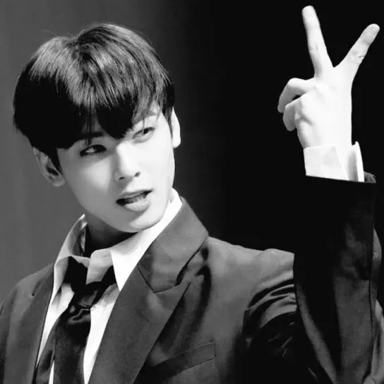 Latest photo of Cha Eunwoo