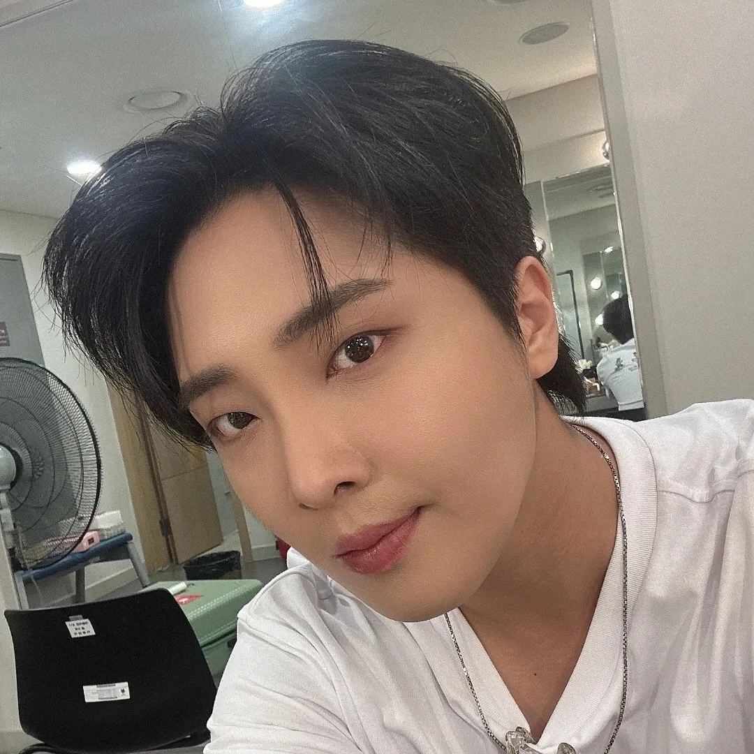 Latest photo of Hwang Yunsung