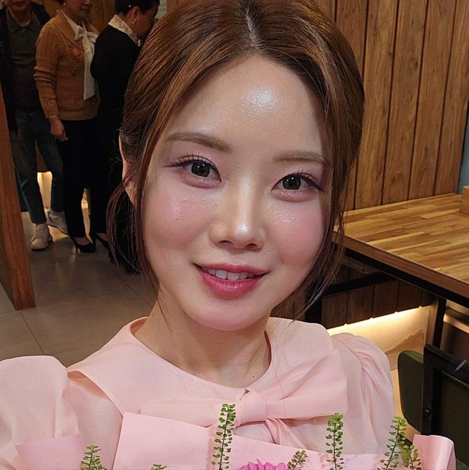 A moment captured by a fan of Bae Ahyeon