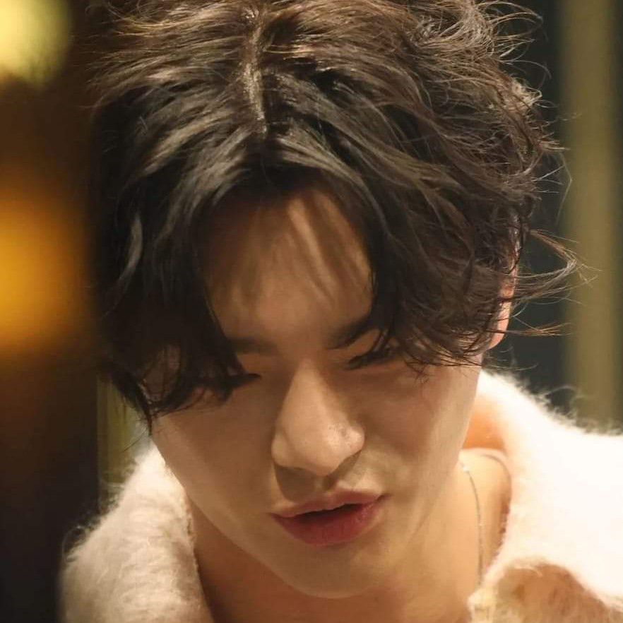 Momen yang diabadikan oleh penggemar Seo Inguk