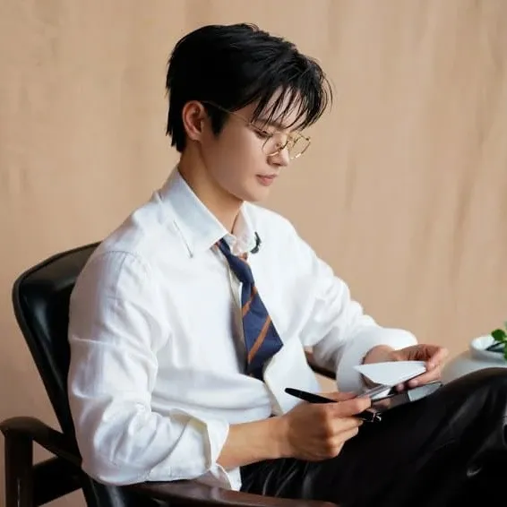 A moment captured by a fan of Seo Inguk