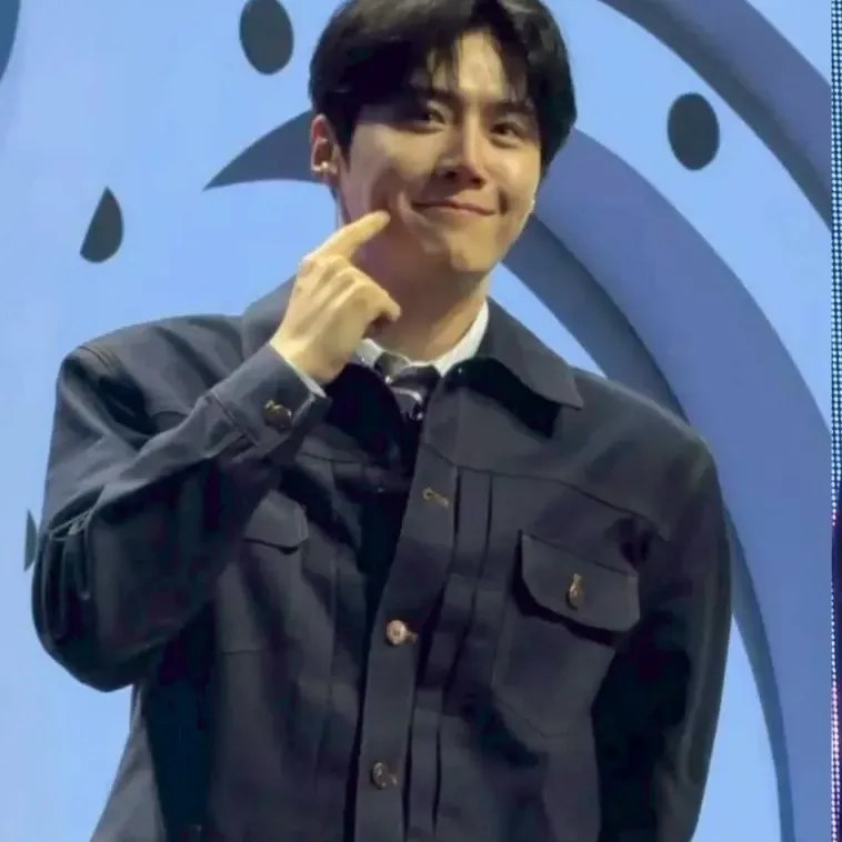 Latest photo of Kim Seonho