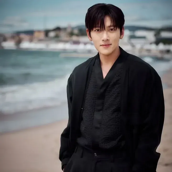 Latest photo of Ji Changwook