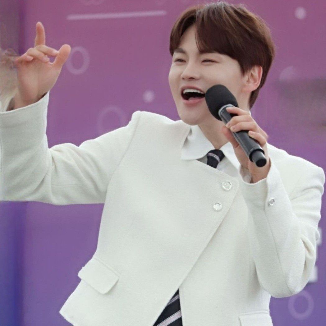 박서진 최근 활동샷