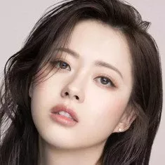 A moment captured by a fan of Go Ara