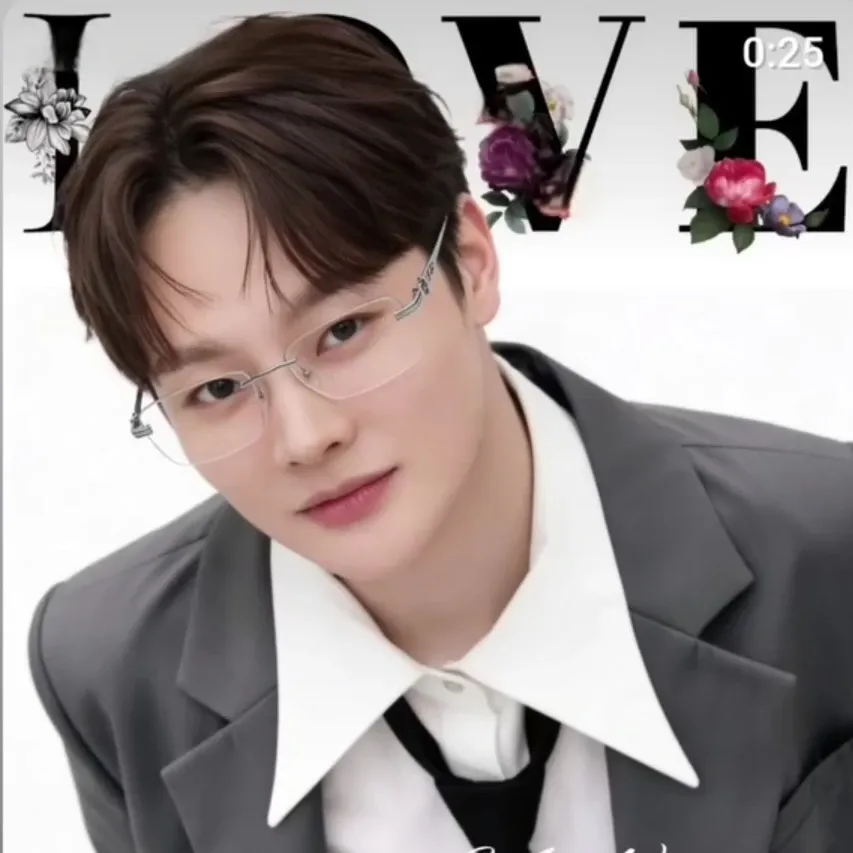 Recent activity shot of Park Seojin