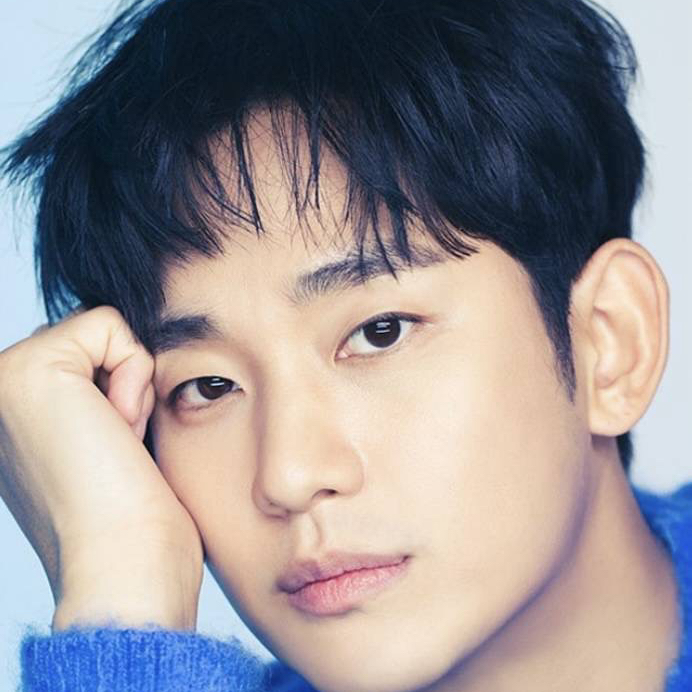 粉絲拍下的金秀賢瞬間