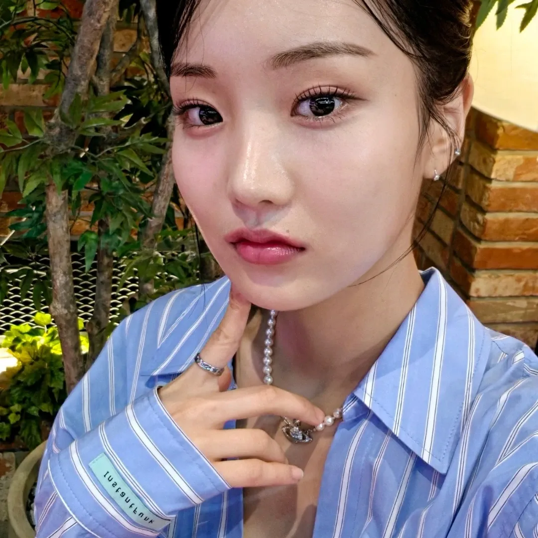 A moment captured by a fan of Kim Soyeon (2004)