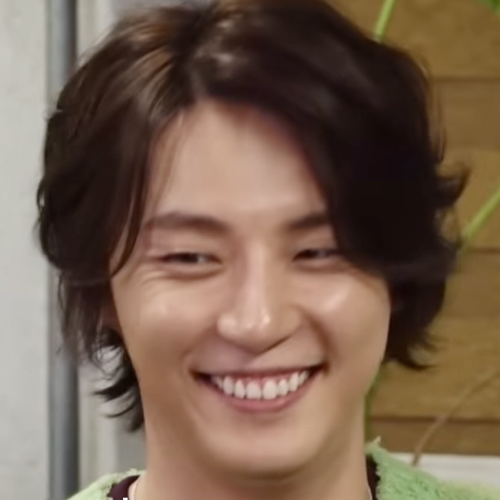 Behind-the-scenes cut of Yoon Shiyoon