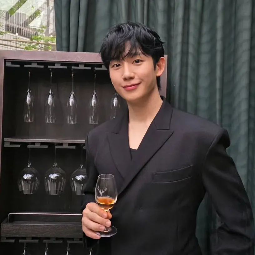 粉丝拍下的丁海寅瞬间