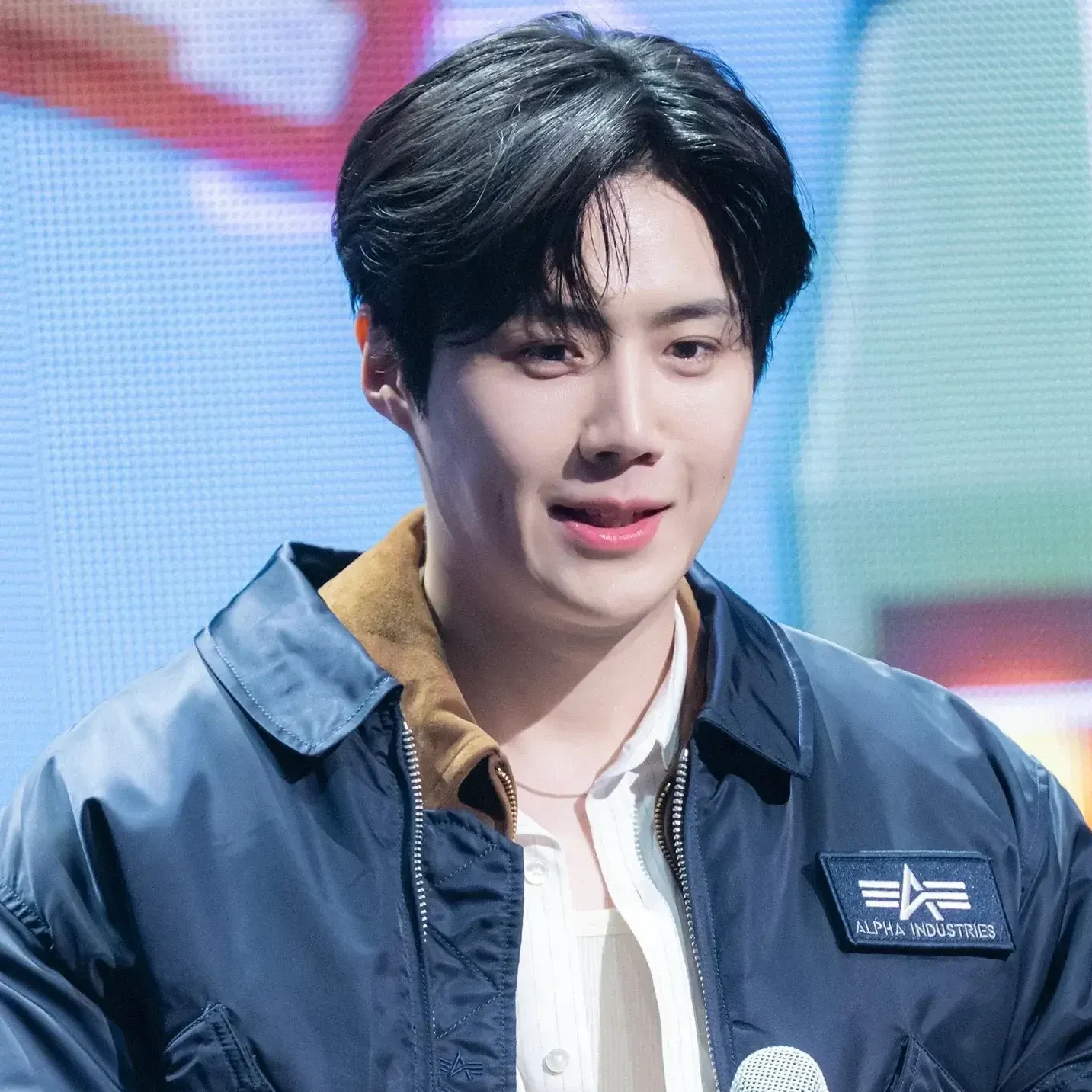Behind-the-scenes cut of Kim Seonho