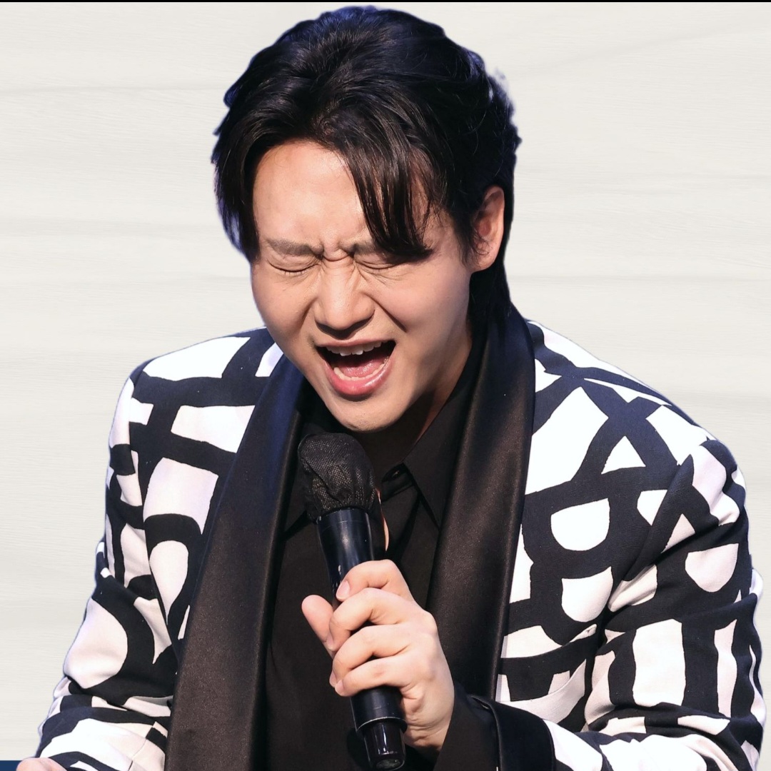 Behind-the-scenes cut of Min Soohyun