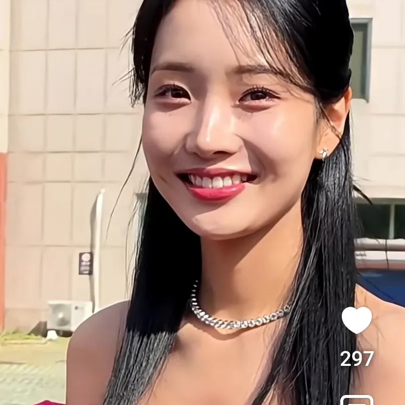 Behind-the-scenes cut of Kim Soyeon (2004)