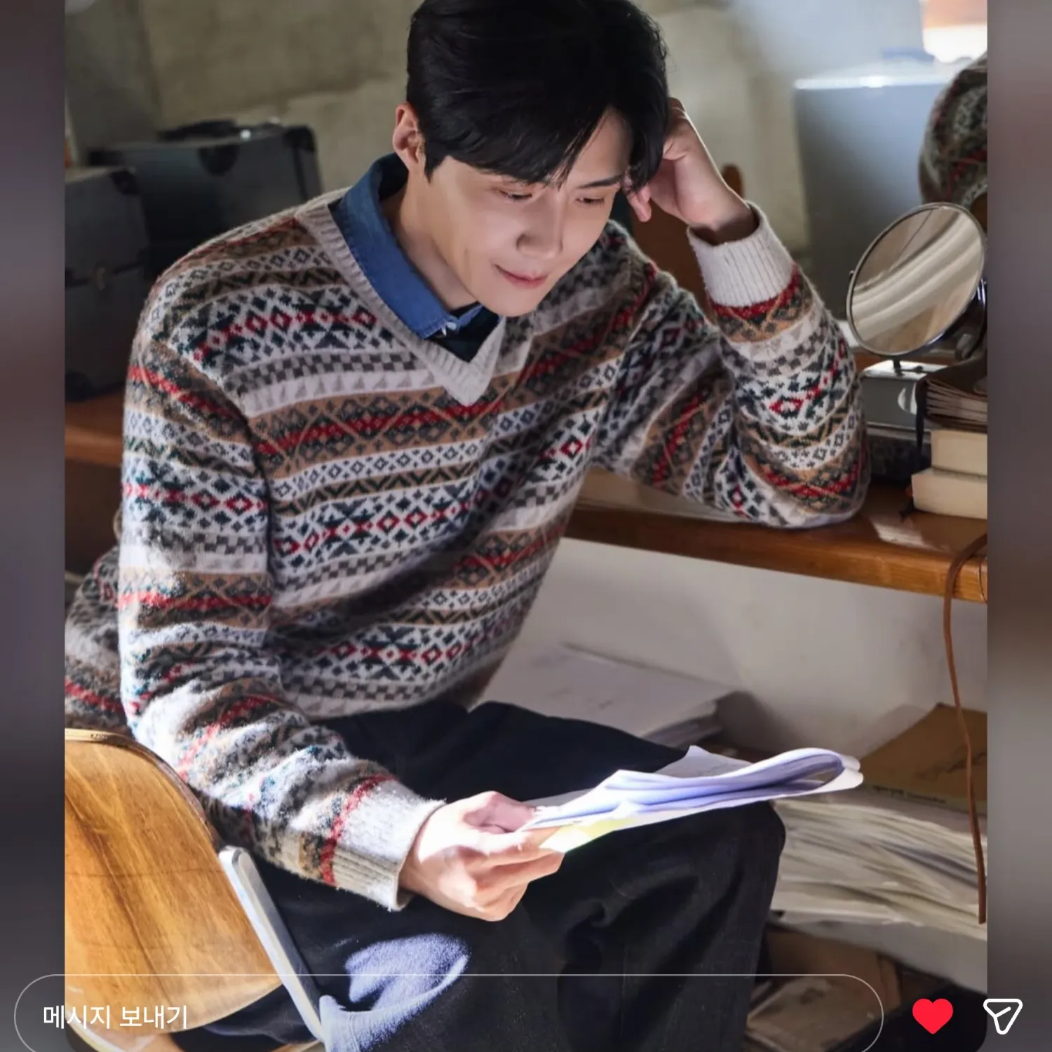 Behind-the-scenes cut of Kim Seonho