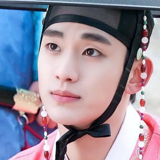 金秀賢的近期活動照