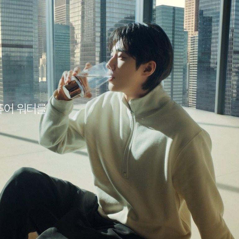 Latest photo of Byeon Wooseok