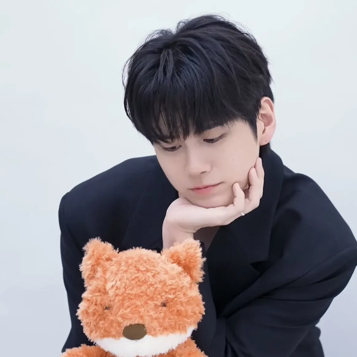 Foto terbaru dari Ong Seongwu