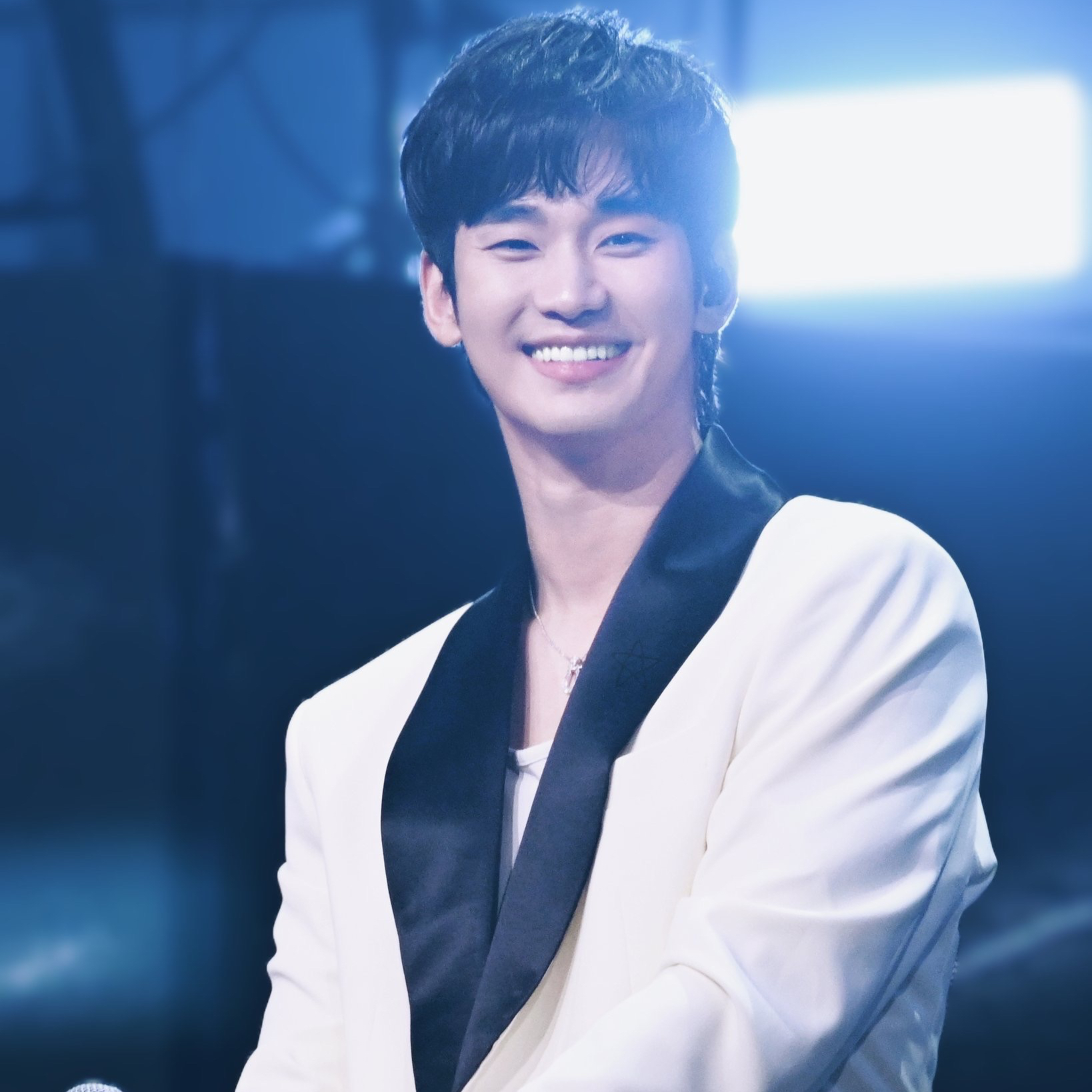 A moment captured by a fan of Kim Soohyun