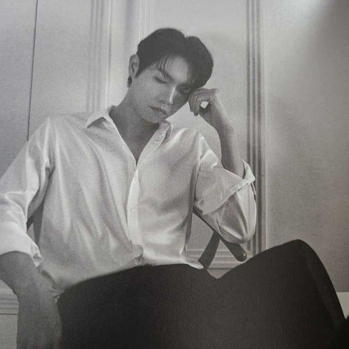 A moment captured by a fan of Son Taejin