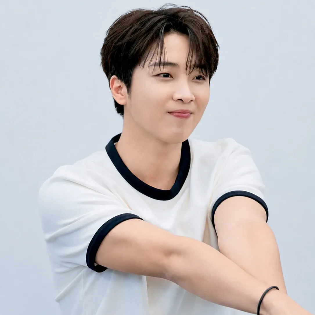 Latest photo of Hwang Yunsung