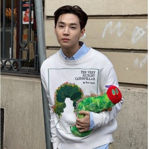 A moment captured by a fan of Henry