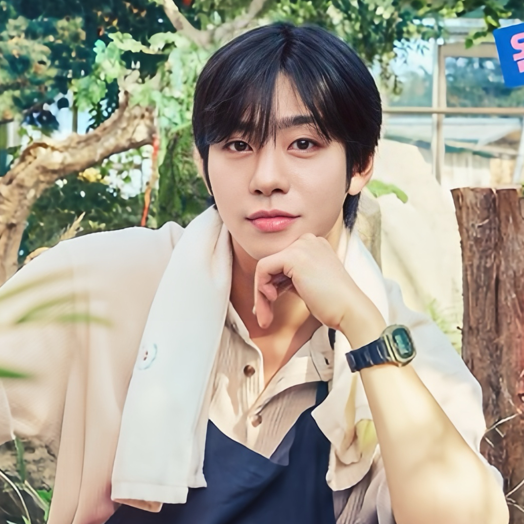 Latest photo of Ahn Hyoseop