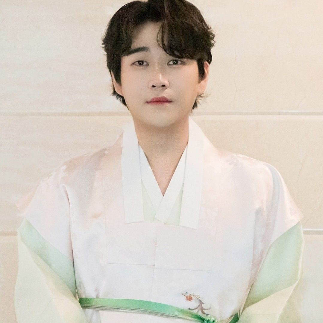 Latest photo of Hwang Youngwoong