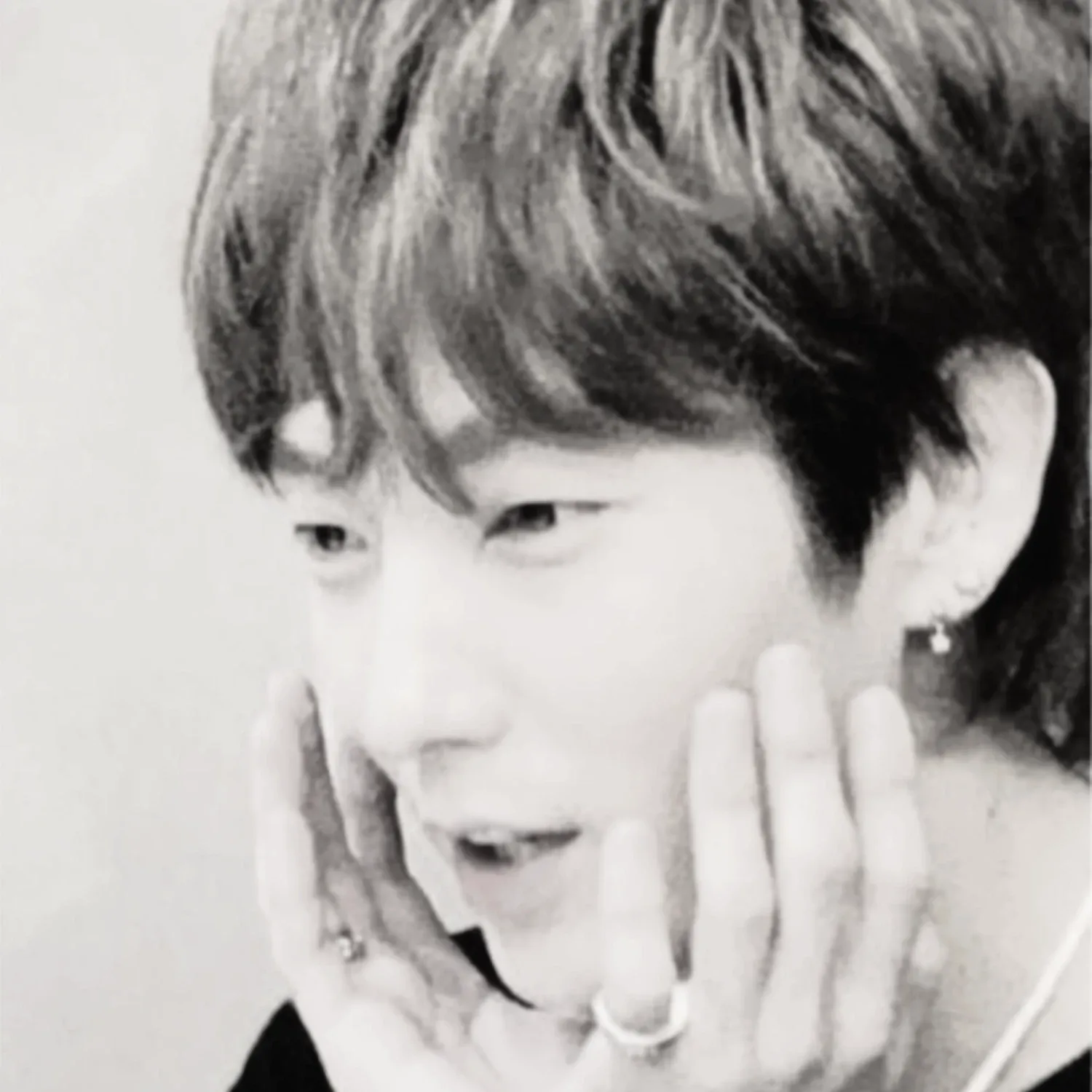 Behind-the-scenes cut of Lee Joongi