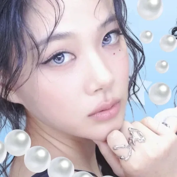 Today’s standout profile photo of Kim Hyeongseo (BIBI) on Choeaedol Celeb