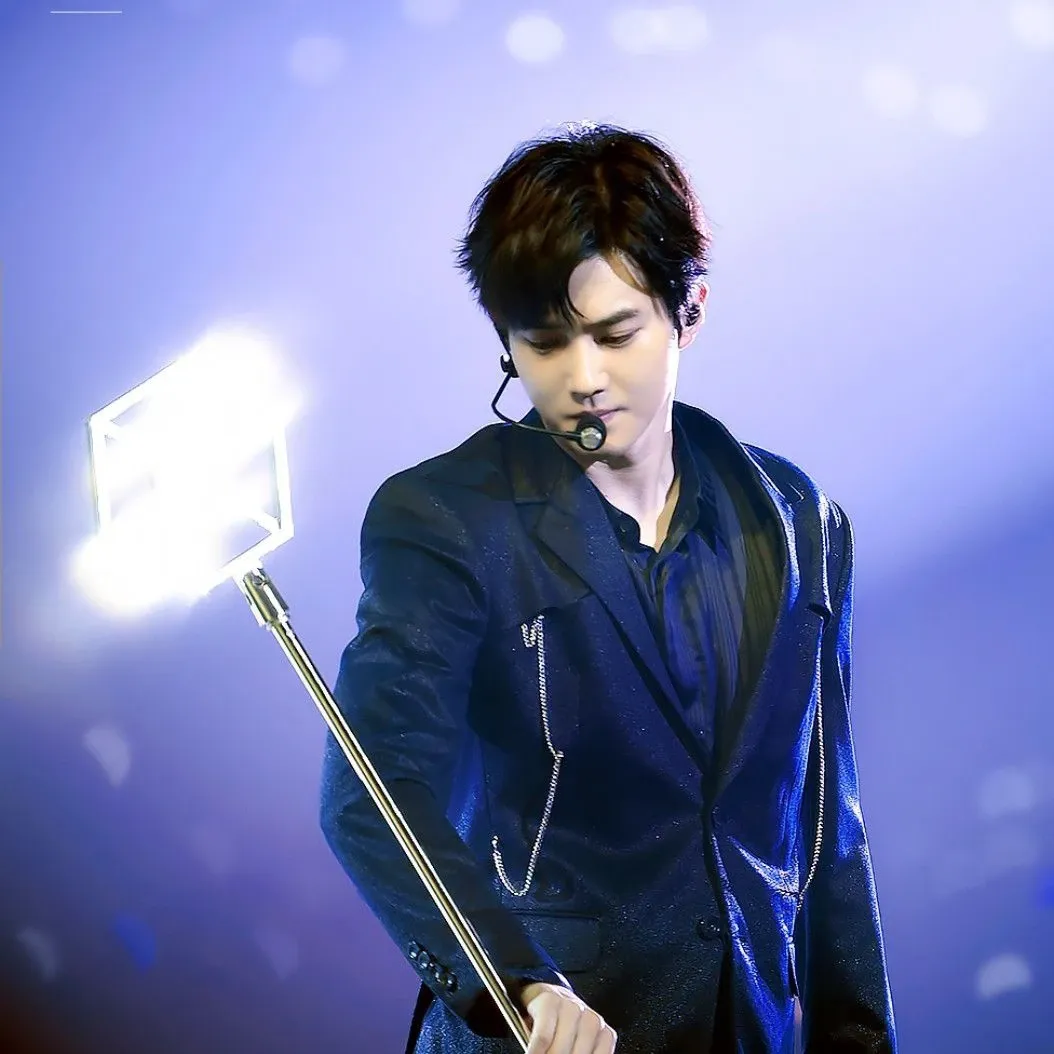 Recent activity shot of Suho