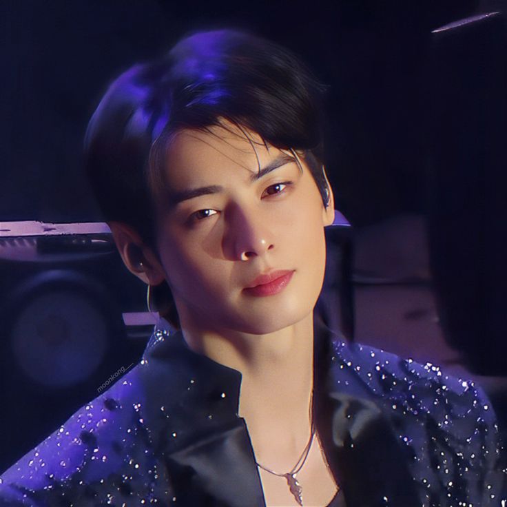 Foto terbaru dari Cha Eunwoo