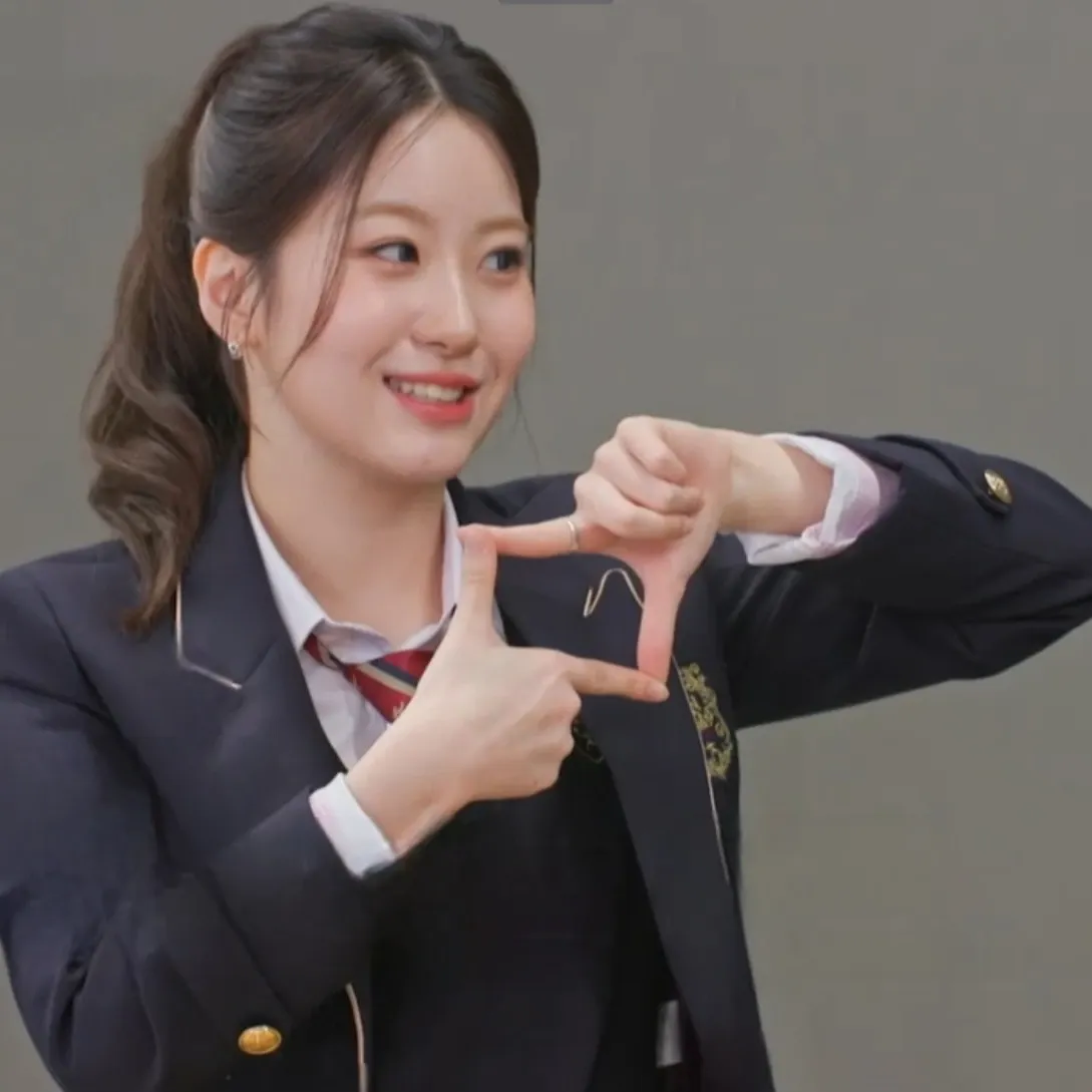 A moment captured by a fan of Oh Yujin