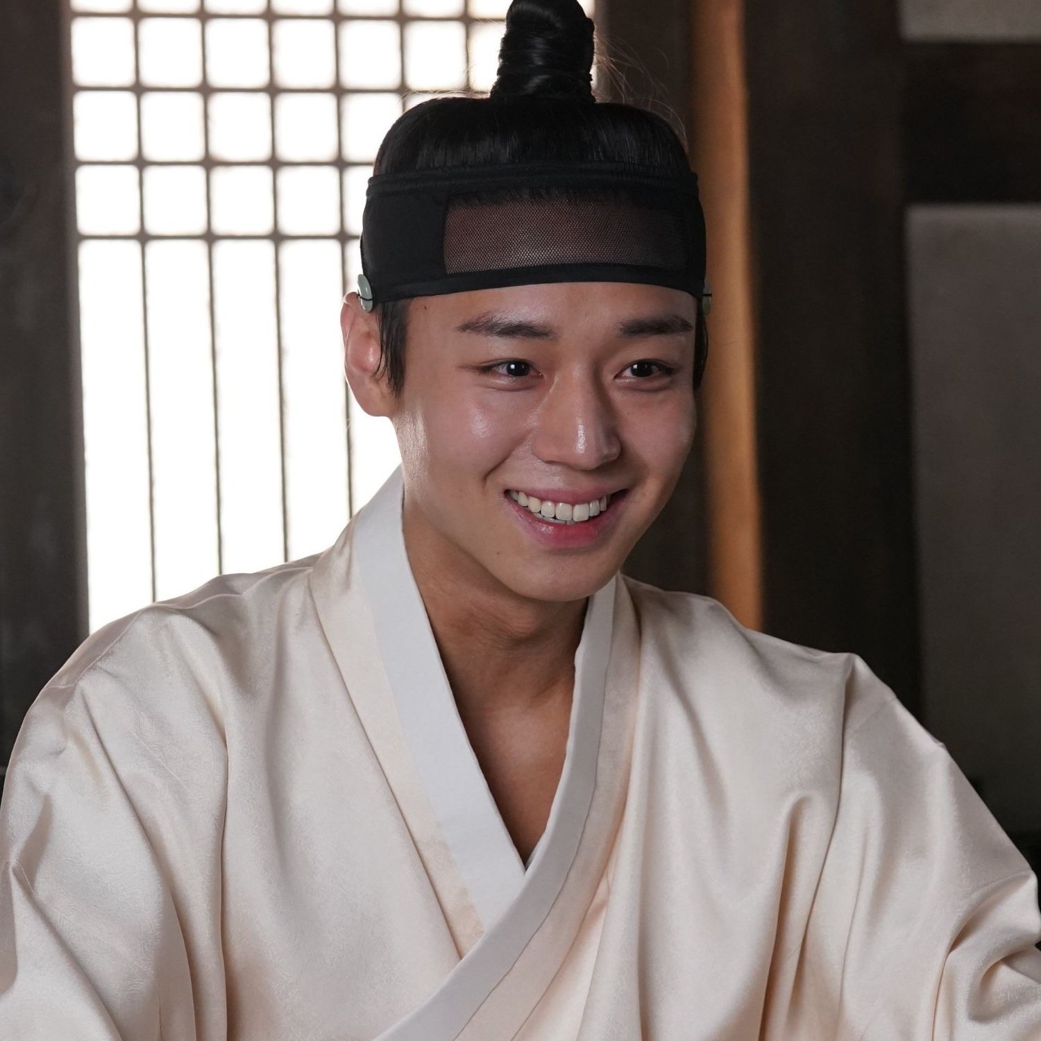 Behind-the-scenes cut of Park Jihoon