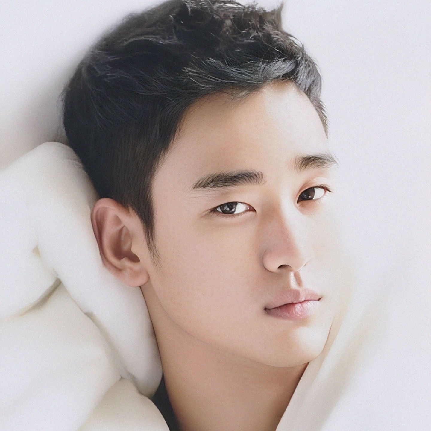 Recent activity shot of Kim Soohyun