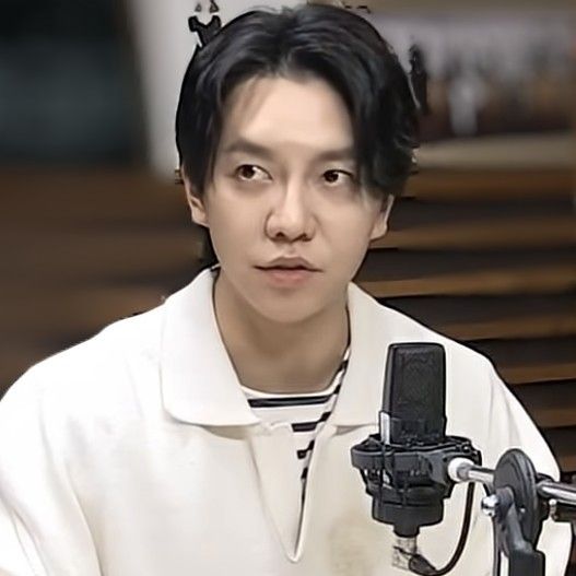 Foto terbaru dari Lee Seunggi