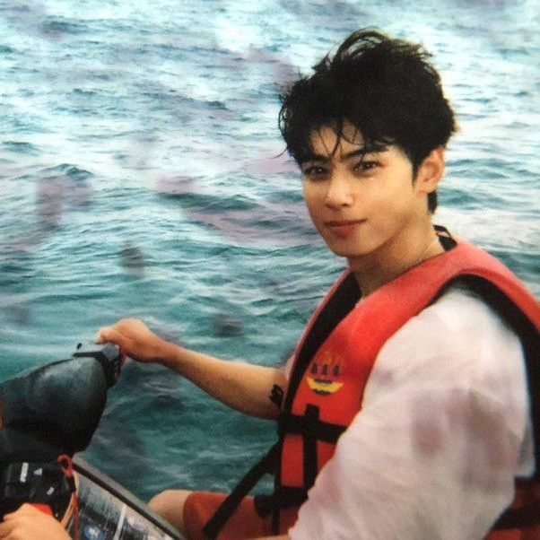 Latest photo of Cha Eunwoo