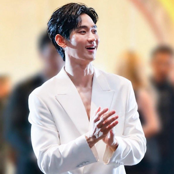 Recent activity shot of Kim Soohyun