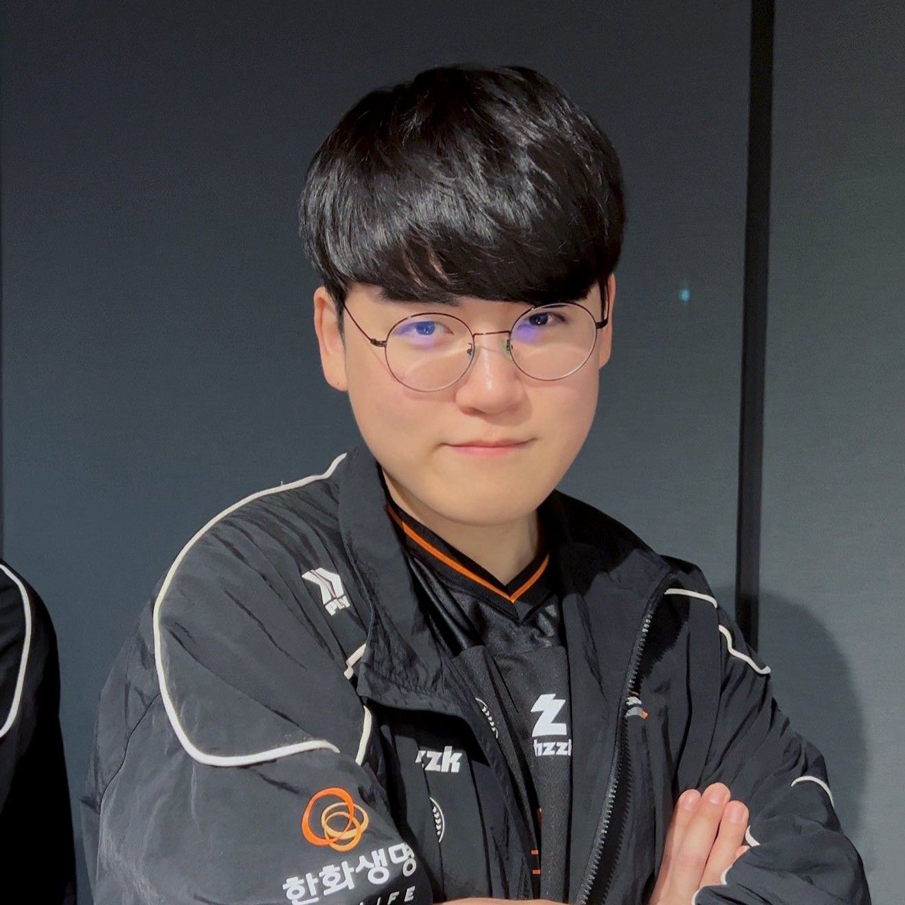 Behind-the-scenes cut of Gumayusi