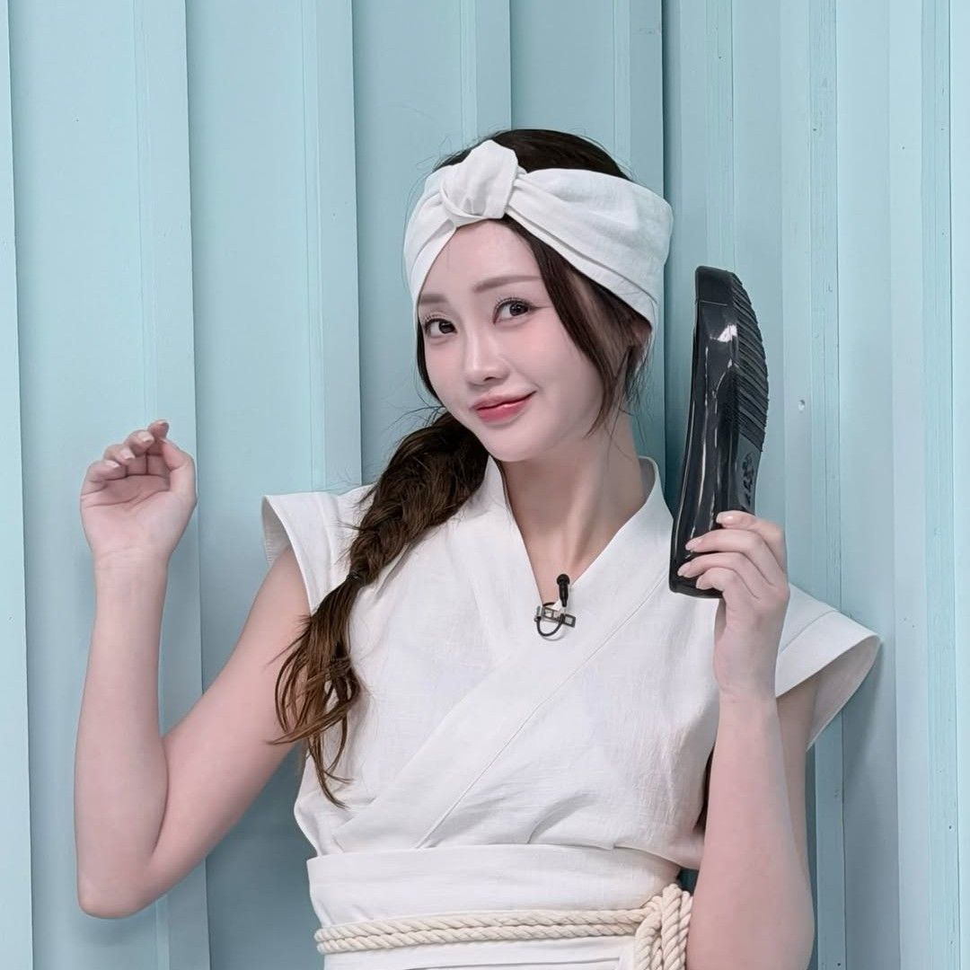 홍지윤의 비하인드 컷