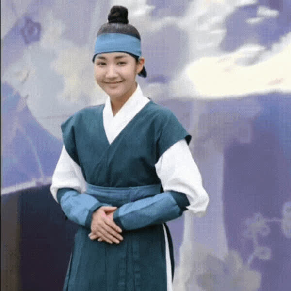 Today’s standout profile photo of Park Minyoung on Choeaedol Celeb