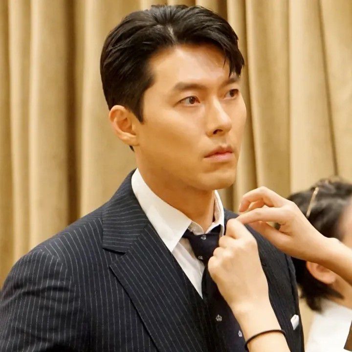 Foto kegiatan terbaru dari Hyun Bin