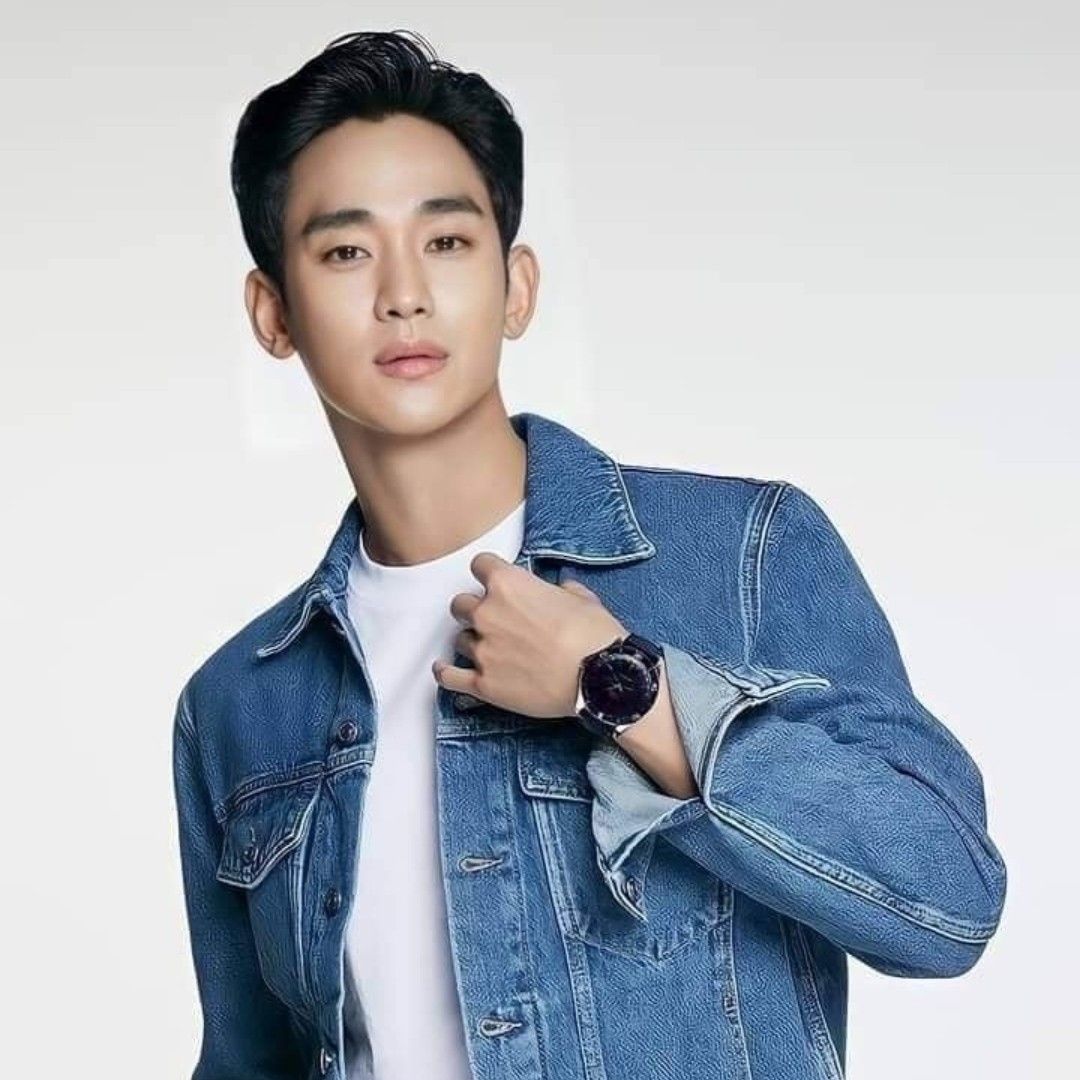 キム・スヒョンの最近の活動ショット