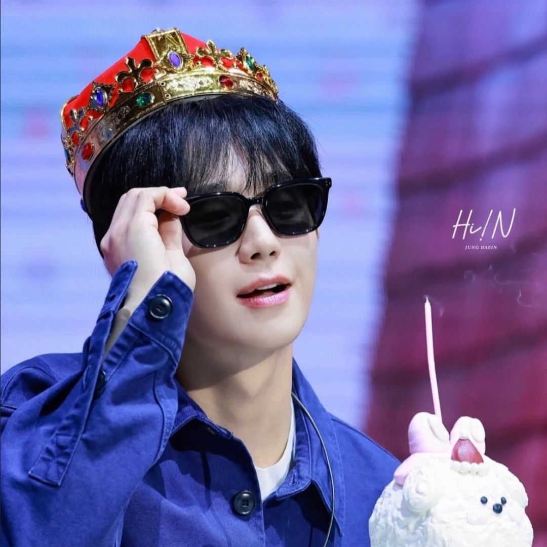 Behind-the-scenes cut of Jung Haein